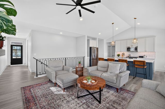 903 Spruce Avenue, Norwalk, IA 50211