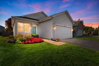 1830 S FALLBROOK Drive 1830, Round Lake, IL 60073