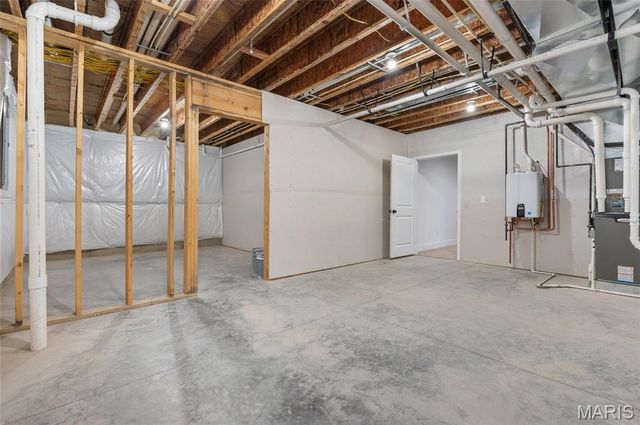 7975 Matterhorn Canyon Road, Caseyville, IL 62232