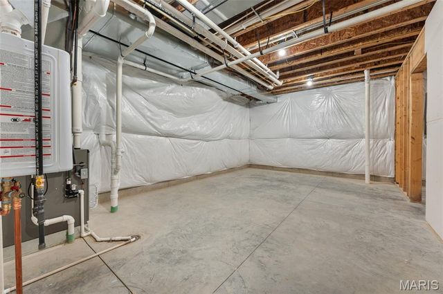 7975 Matterhorn Canyon Road, Caseyville, IL 62232