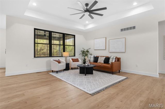 7975 Matterhorn Canyon Road, Caseyville, IL 62232