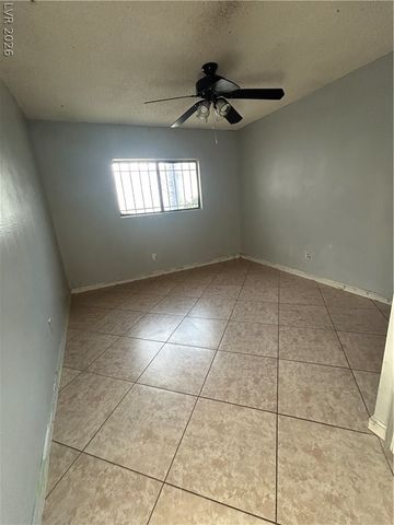 3333 Racquet Street, Las Vegas, NV 89121