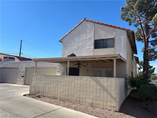 3333 Racquet Street, Las Vegas, NV 89121