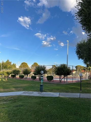 3333 Racquet Street, Las Vegas, NV 89121