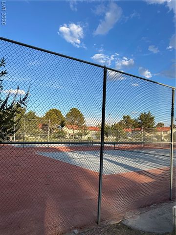 3333 Racquet Street, Las Vegas, NV 89121