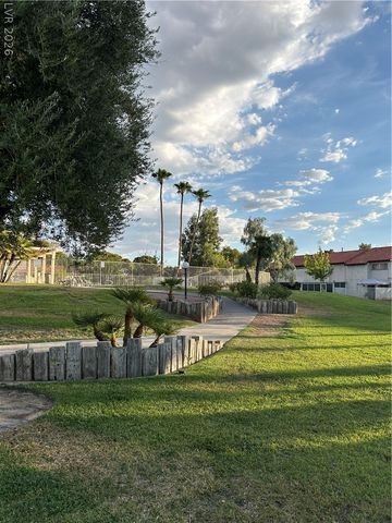 3333 Racquet Street, Las Vegas, NV 89121