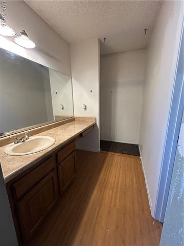 3333 Racquet Street, Las Vegas, NV 89121