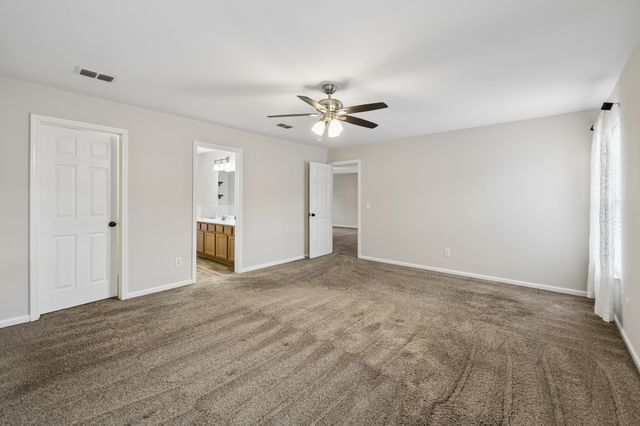 121 Cavalier Dr, Hendersonville, TN 37075