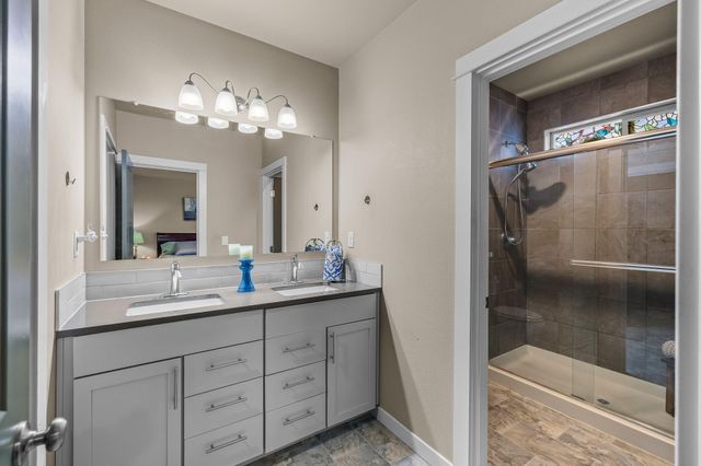 3754 SW Metolius Avenue, Redmond, OR 97756