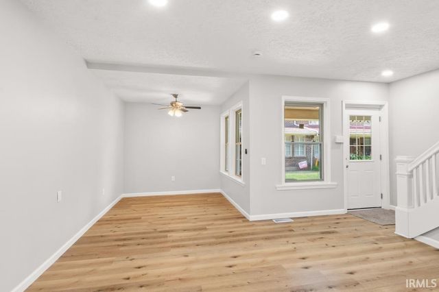 327 N 10th St Apt 18, Richmond, IN 47374