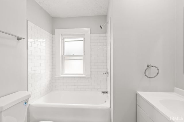 327 N 10th St Apt 18, Richmond, IN 47374