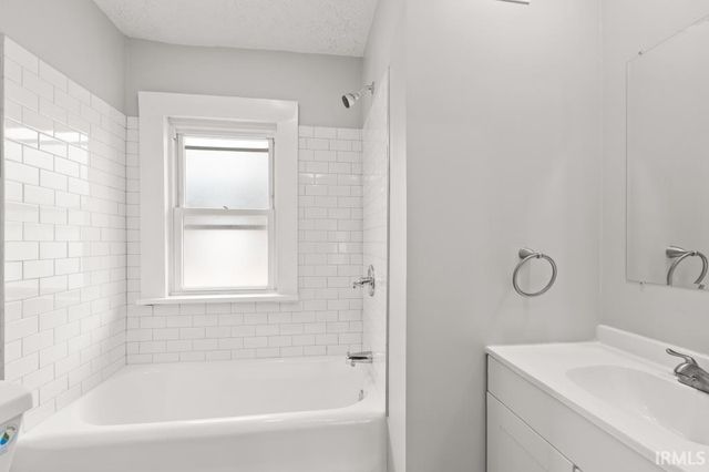 327 N 10th St Apt 18, Richmond, IN 47374