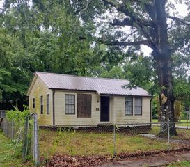1027 Jefferson Street, Malvern, AR 72104