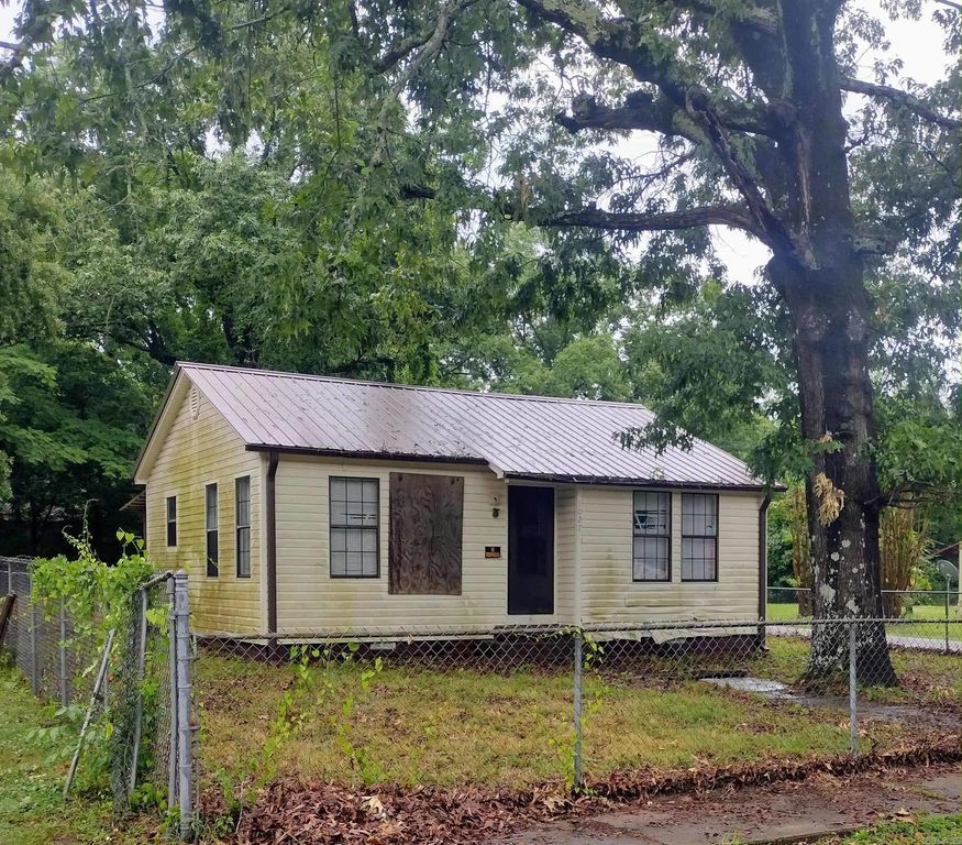 1027 Jefferson Street, Malvern, AR 72104