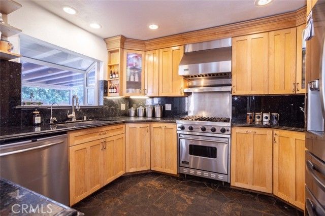 10454 Alabama, Chatsworth (los Angeles), CA 91311