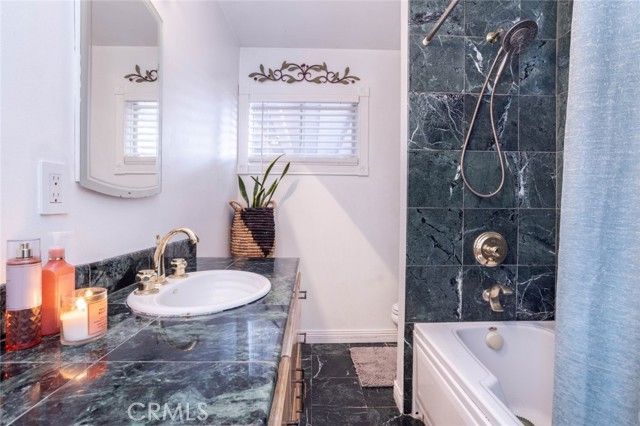 10454 Alabama, Chatsworth (los Angeles), CA 91311