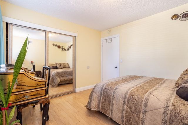 10454 Alabama, Chatsworth (los Angeles), CA 91311