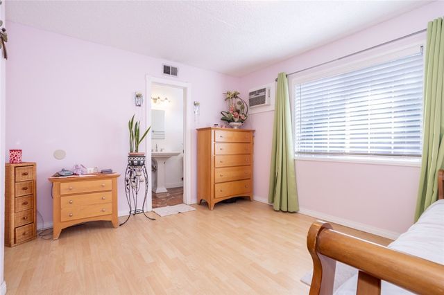 10454 Alabama, Chatsworth (los Angeles), CA 91311