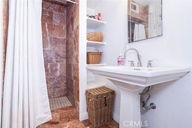 10454 Alabama, Chatsworth (los Angeles), CA 91311