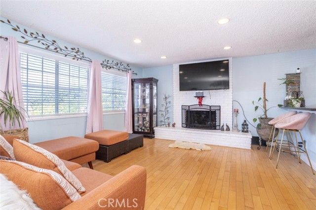 10454 Alabama, Chatsworth (los Angeles), CA 91311