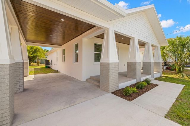 1513 E KNOLLWOOD STREET, Tampa, FL 33610