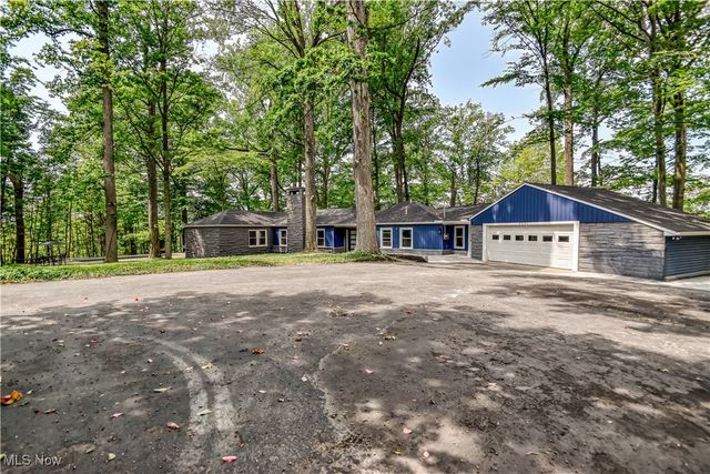 2531 Timberline Drive, Willoughby Hills, OH 44094