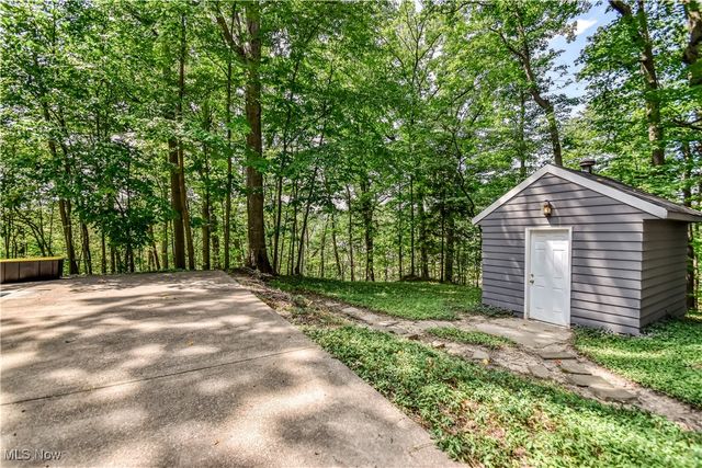 2531 Timberline Drive, Willoughby Hills, OH 44094