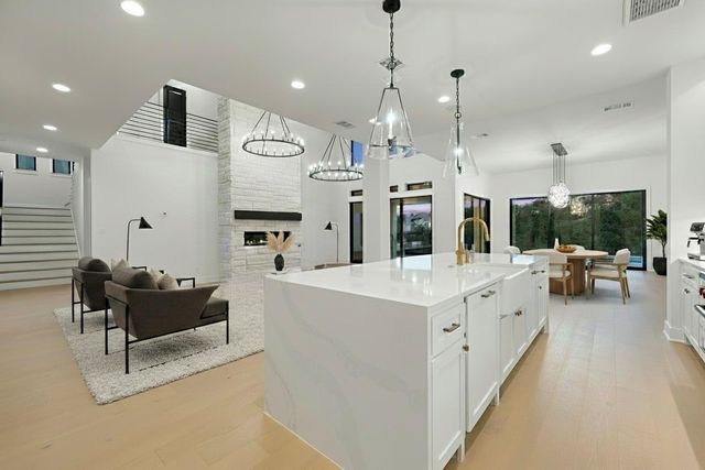 16118 Clara Van ST, Austin, TX 78734