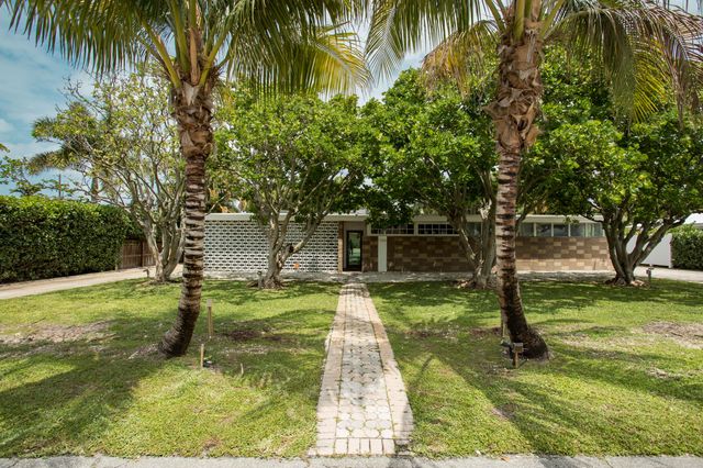 7306 Clarke Road, Lake Clarke Shores, FL 33406