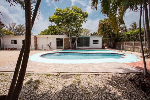 7306 Clarke Road, Lake Clarke Shores, FL 33406