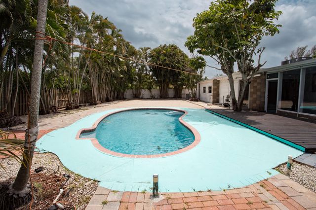 7306 Clarke Road, Lake Clarke Shores, FL 33406