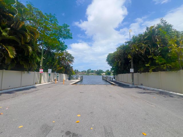 7306 Clarke Road, Lake Clarke Shores, FL 33406