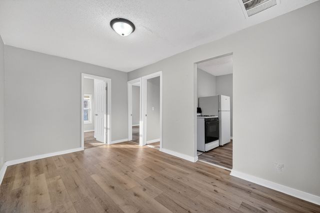 1021 Franklin Avenue, Des Moines, IA 50314