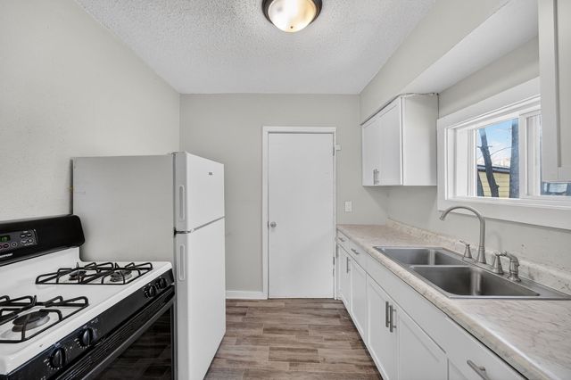 1021 Franklin Avenue, Des Moines, IA 50314