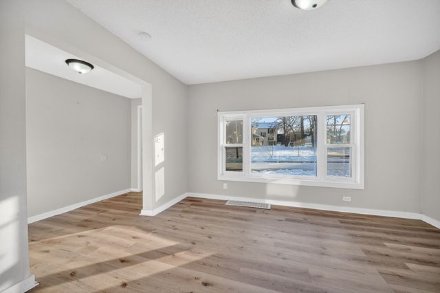 1021 Franklin Avenue, Des Moines, IA 50314