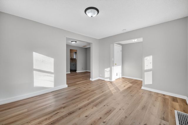 1021 Franklin Avenue, Des Moines, IA 50314