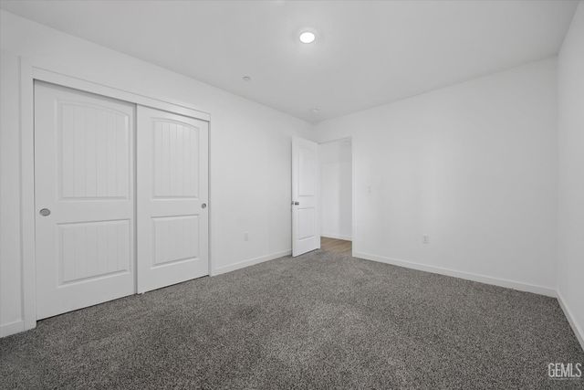 820 Beaconsfield Court, Bakersfield, CA 93307