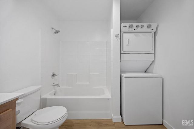 820 Beaconsfield Court, Bakersfield, CA 93307