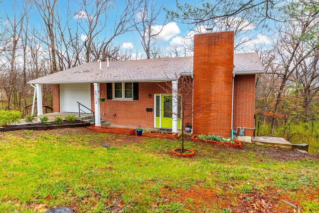 2713 SQUIRE CIR, Columbia, MO 65202