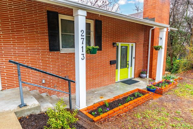 2713 SQUIRE CIR, Columbia, MO 65202