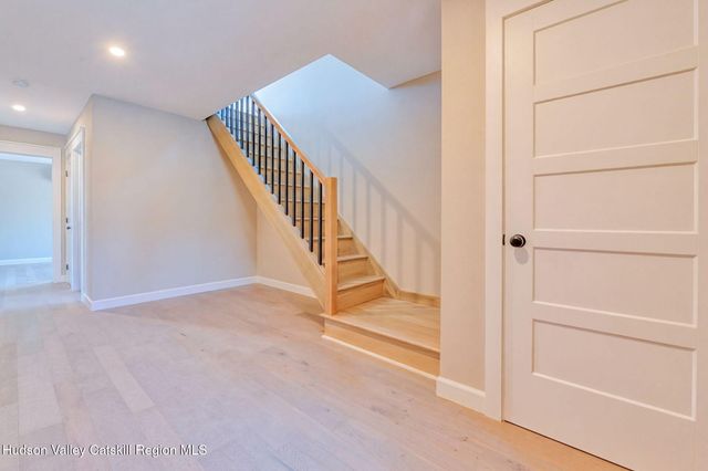 11 Mueller Road, Saugerties, NY 12477