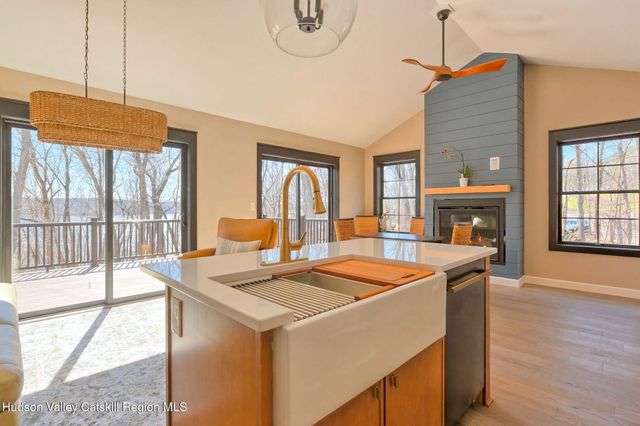 11 Mueller Road, Saugerties, NY 12477