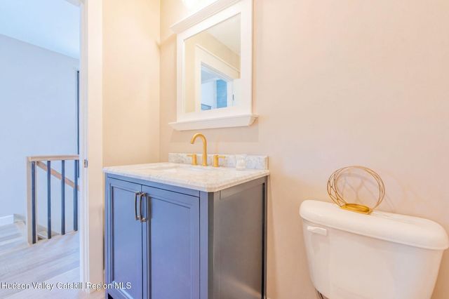 11 Mueller Road, Saugerties, NY 12477