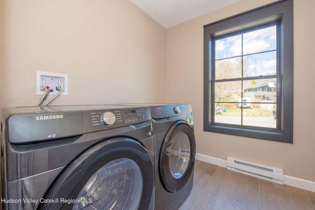 11 Mueller Road, Saugerties, NY 12477