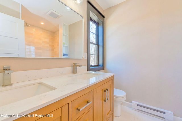 11 Mueller Road, Saugerties, NY 12477