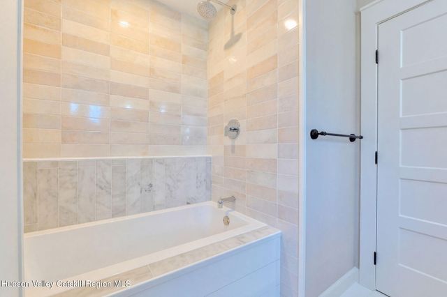 11 Mueller Road, Saugerties, NY 12477