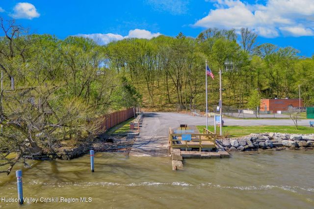 11 Mueller Road, Saugerties, NY 12477