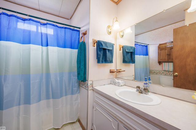 10635 Gratiot Avenue, Casco Twp, MI 48064