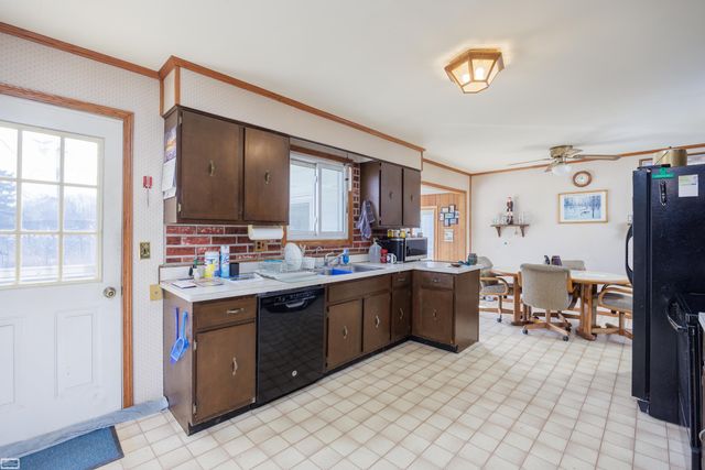 10635 Gratiot Avenue, Casco Twp, MI 48064