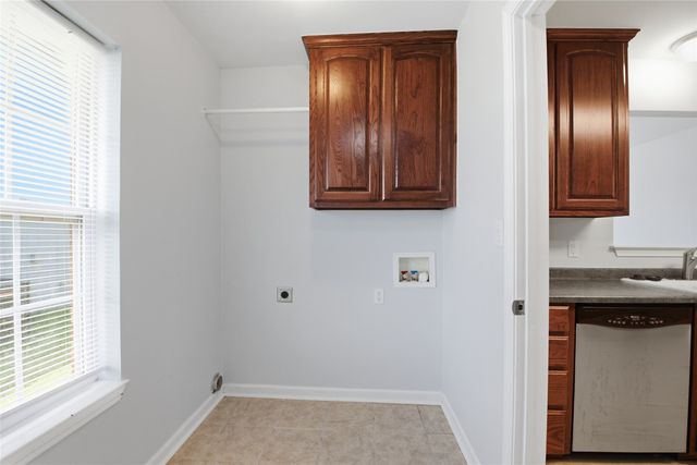 2323 Jodi Lane, Gainesville, TX 76240